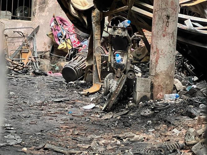 Escena del incendio. (Fuente:VNA) Trung_Kinh_fire_2.jpg