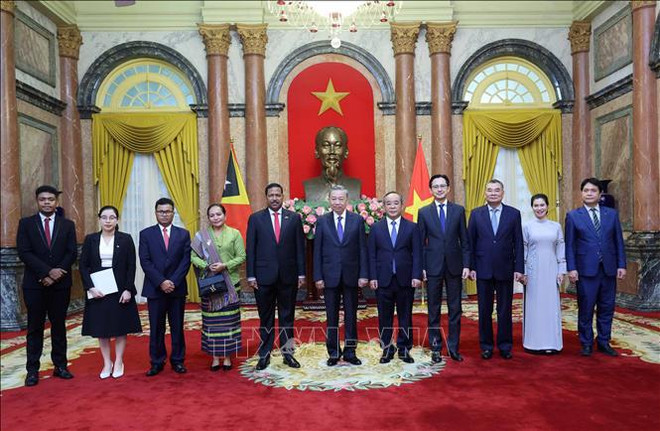 El presidente vietnamita, To Lam, recibe al embajador de Timor Leste, João Pereira. (Fuente:VNA) uuid=FA6B297C-0711-435C-B34F-138A32E614AE&library=1&type=1&mode=1&loc=true&cap=true.jpg