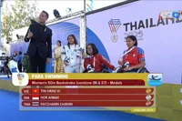 La nadadora Vi Thi Hang ofrece una actuación impresionante y rompe el récord de los Juegos en los 50 m espalda femenino (S6-S7) en los 13º Juegos Paralímpicos de la ASEAN (Foto: VNA)