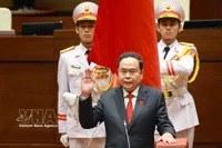 El presidente de la Asamblea Nacional, Tran Thanh Man, presta juramento. Foto: VNA.