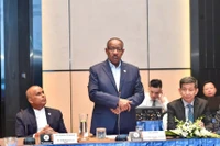 El presidente de la Asociación Asiática de Atletismo, Dahlan Jumaan Al Hamad, habla en el evento (Fuente: VNA)