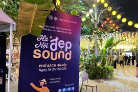 Hanoi apuesta por el turismo nocturno con experiencias musicales y culturales. (Fuente: VNA)