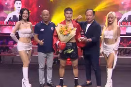 Kieu Duy Quan (Centro). (Fuente: webthethao)