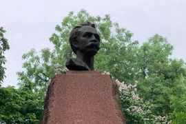 El busto del Héroe Nacional cubano José Martí en Hanoi. (Fuente: VNA)