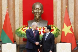 El presidente de Vietnam, Luong Cuong, y el presidente de la Cámara de Representantes de Bielorrusia, Igor Sergeyenko. (Fuente: VNA)