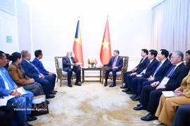 Con motivo de su participación en la 48.ª Cumbre de la ASEAN en Cebu, Filipinas, la tarde del 7 de mayo de 2026, el primer ministro de Vietnam, Le Minh Hung, sostuvo un encuentro con el primer ministro de TimorLeste, Xanana Gusmão
