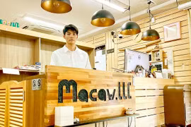 Ngo Ngoc Khanh en la librería Macaw. (Fuente: I LOVE VIETNAM)