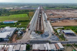 Carretera que conduce al VSIP Can Tho. (Fuente: VNA)