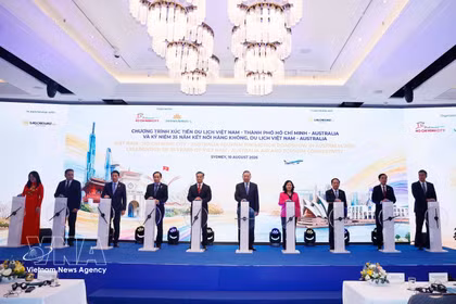 El secretario general del Partido Comunista y presidente de Vietnam, To Lam, asiste a la ceremonia conmemorativa del 35.º aniversario de la conectividad aérea y turística entre Vietnam y Australia. (Foto: VNA)
