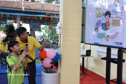 Vietnam blinda los derechos de la infancia en internet frente a narrativas de descrédito exterior. (Foto: VNA)