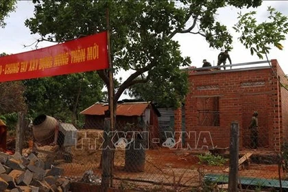Provincia vietnamita de Gia Lai completa entrega de 100 viviendas nuevas para damnificados
