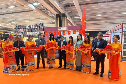 El espacio de Vietnam fue inaugurado en la Feria de París por el Centro Cultural de Vietnam en Francia (Foto: VNA)