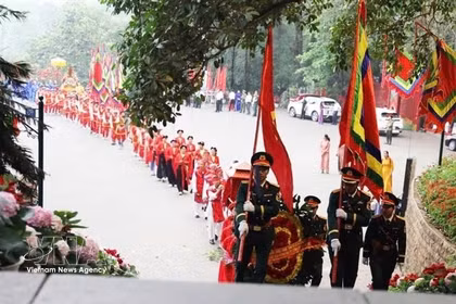 Phu Tho inaugura Festival de los Reyes Hung con solemne ceremonia de homenaje (Foto: VNA)