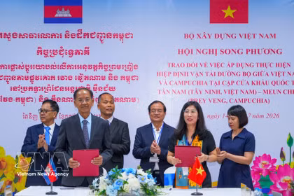 Vietnam y Camboya amplían acuerdo de transporte por carretera (Foto: VNA)