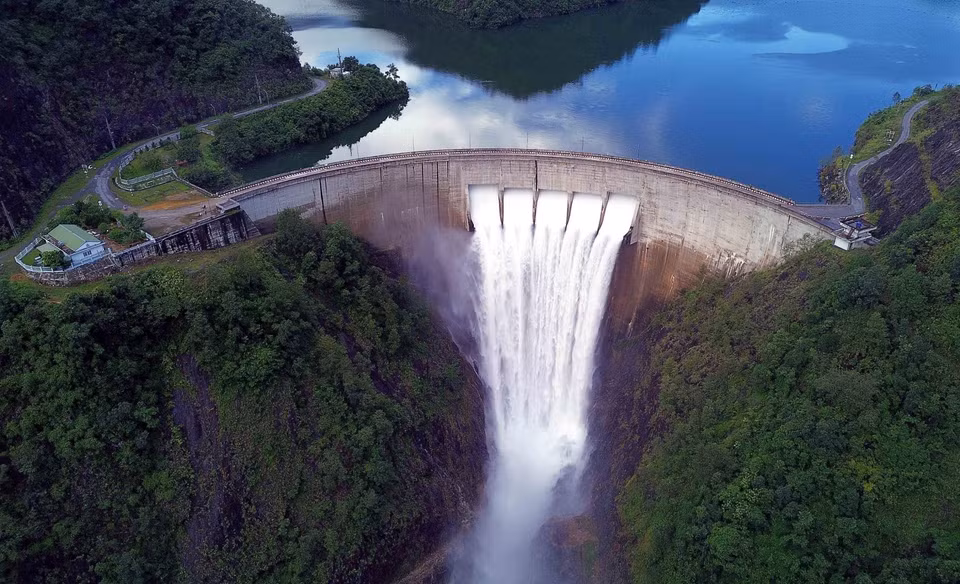 La presa hidroeléctrica Nam Chien es la presa con el arco más grande de Vietnam. Foto: VNA