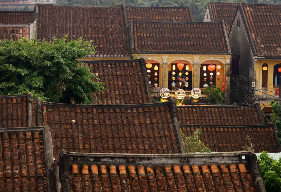Cada casa antigua es una historia de intercambio cultural, donde la arquitectura vietnamita, china y japonesa han coexistido en armonía durante siglos. Foto: VNA