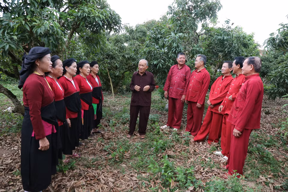 Club de canto folclórico del grupo étnico San Diu en la comuna de Luc Ngan. Foto: VNA
