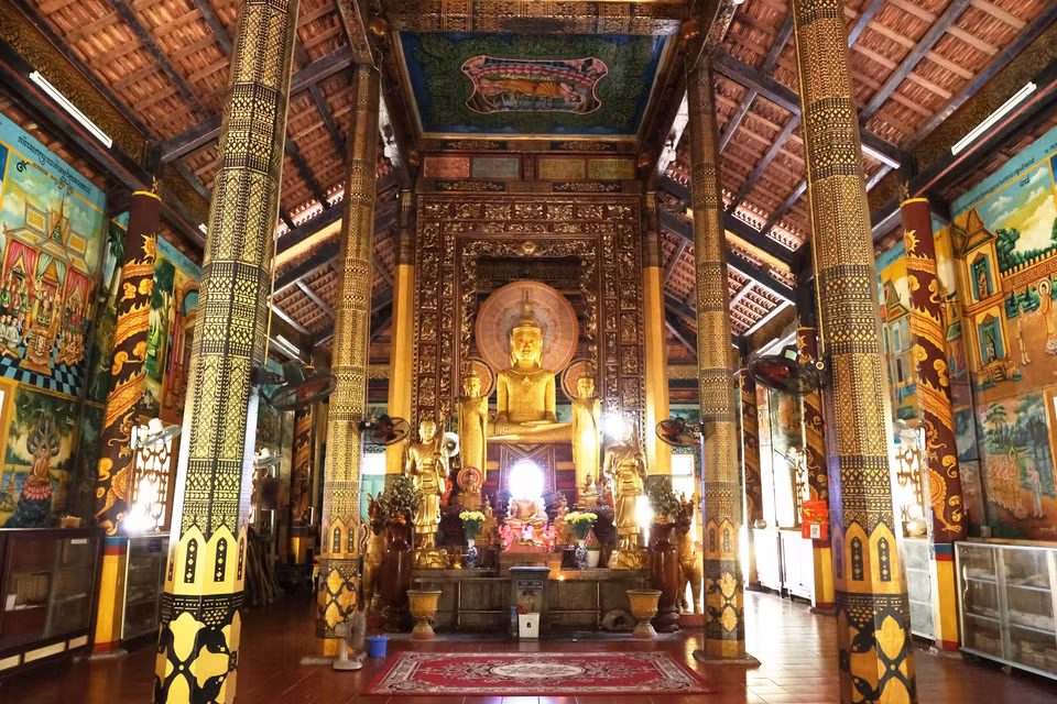 Al igual que otras pagodas de la secta budista Theravada, la sala principal de la Pagoda Ang venera exclusivamente a Buda Shakyamuni. Foto: VNA