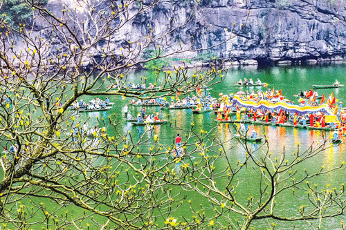 Festival tradicional Trang An promueve patriotismo y unidad nacional ảnh 1