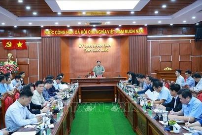 El primer ministro de Vietnam, Pham Minh Chinh, trabaja con las provincias de Dak Lak, Khanh Hoa, Lam Dong y Gia Lai . (Foto: VNA)
