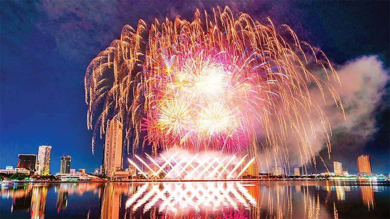 El Festival Internacional de Fuegos Artificiales de Da Nang DIFF 2026 con el lema “Da Nang – Horizontes unidos”. (Fuente: nhandan.vn)