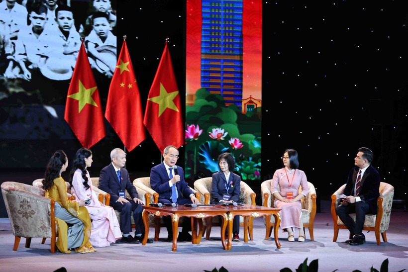 Exalumnos y estudiantes de China y Vietnam contribuyen al fortalecimiento de las relaciones bilaterales