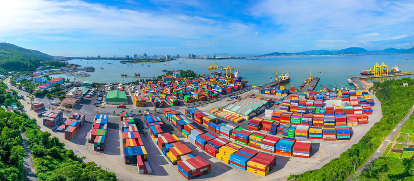 Tras cada década de desarrollo, la capacidad de la infraestructura portuaria ha triplicado, gestionando el 90% del total de las mercancías de exportación e importación de Vietnam. (Foto: Vietnam+)