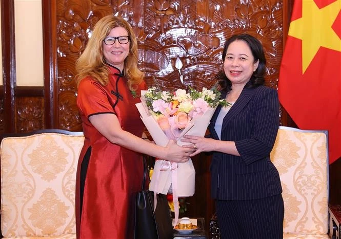 La vicepresidenta de Vietnam, Vo Thi Anh Xuan, recibe a Silvia Danailov, representante del Fondo de las Naciones Unidas para la Infancia (UNICEF) en el país indochino. (Foto: VNA)