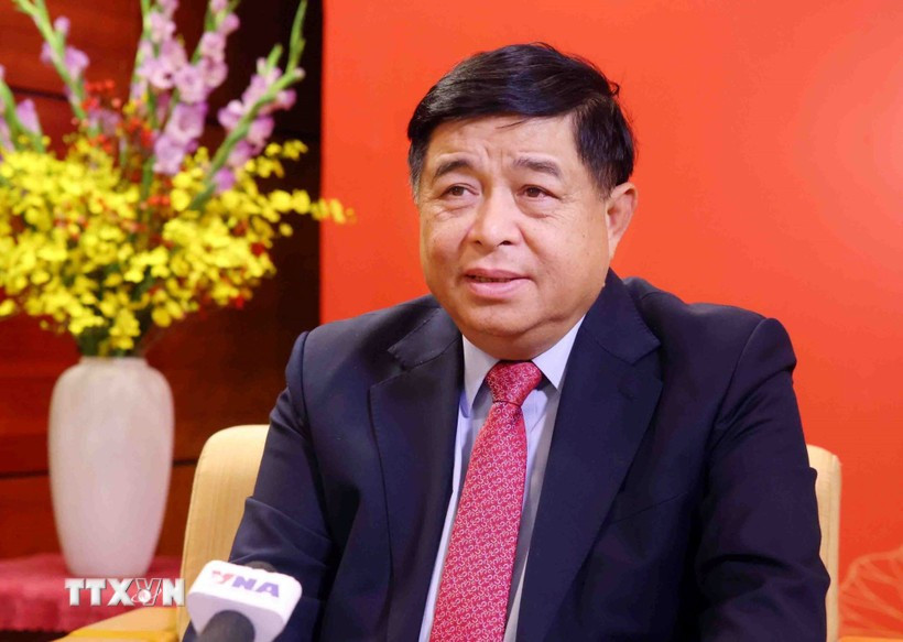 El viceprimer ministro Nguyen Chi Dung en una entrevista concedida a la Agencia Vietnamita de Noticias. (Foto: VNA)