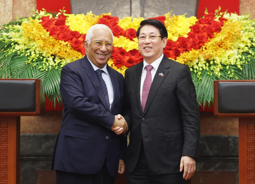 El presidente de Vietnam, Luong Cuong, y el presidente del Consejo Europeo, António Costa. (Foto: VNA)