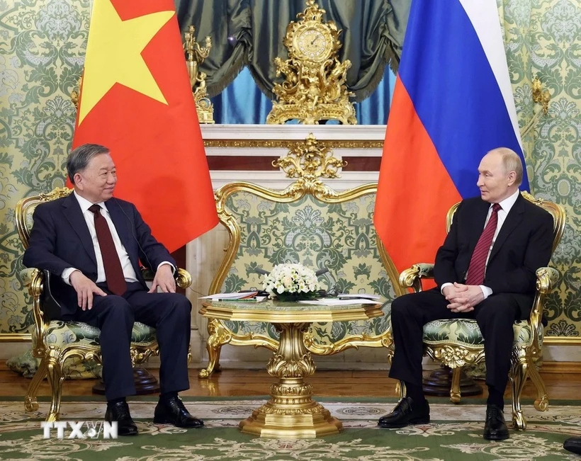 El secretario general To Lam se reúne con el presidente ruso Vladimir Putin. (Foto: VNA)