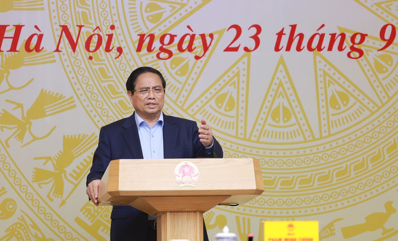 El primer ministro vietnamita, Pham Minh Chinh, preside la 14.ª reunión del Comité Directivo Nacional para la lucha contra la pesca ilegal, no declarada y no reglamentada. (Foto: VNA)