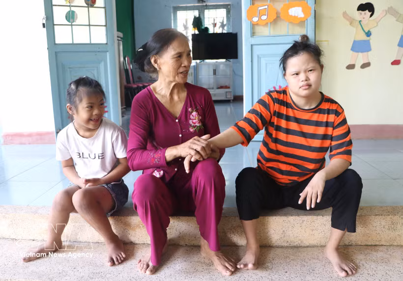 Niños afectados por la dioxina reciben atención y cuidados especializados en Vietnam. (Foto: VNA)