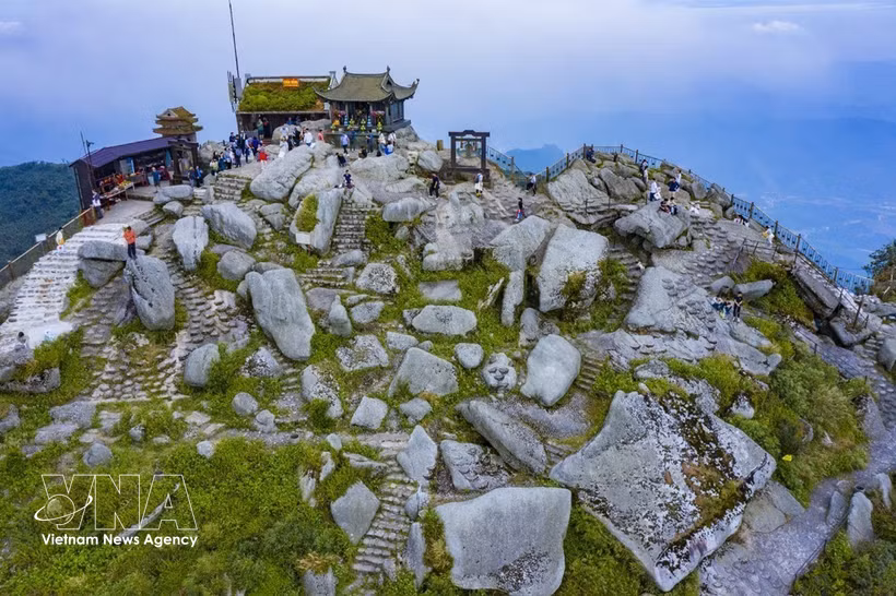 Los excepcionales valores históricos y culturales del complejo monumental han convertido a Yen Tu en un lugar sagrado de gran significado en la vida espiritual del pueblo vietnamita. (Foto: VNA)