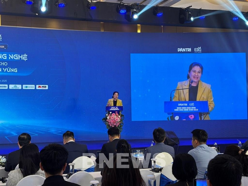 La viceministra del Interior Nguyen Thi Ha habla en el foro (Foto: VNA)