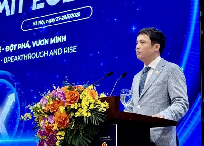 Nguyen Van Khoa, presidente de la Asociación de Software y Servicios de Tecnología de la Información de Vietnam (VINASA) interviene en el evento. (Foto: VNA)