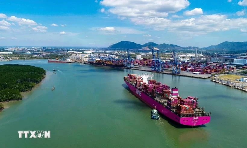 El barco ONE EAGLE pertenece a la nueva ruta de servicio operada por Premier Alliance en el puerto internacional Tan Cang-Cai Mep. (Foto: VNA)