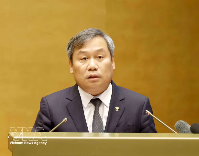 El presidente del Comité Popular de Hanoi, Vu Dai Thang, interviene en la cita. (Foto: VNA)