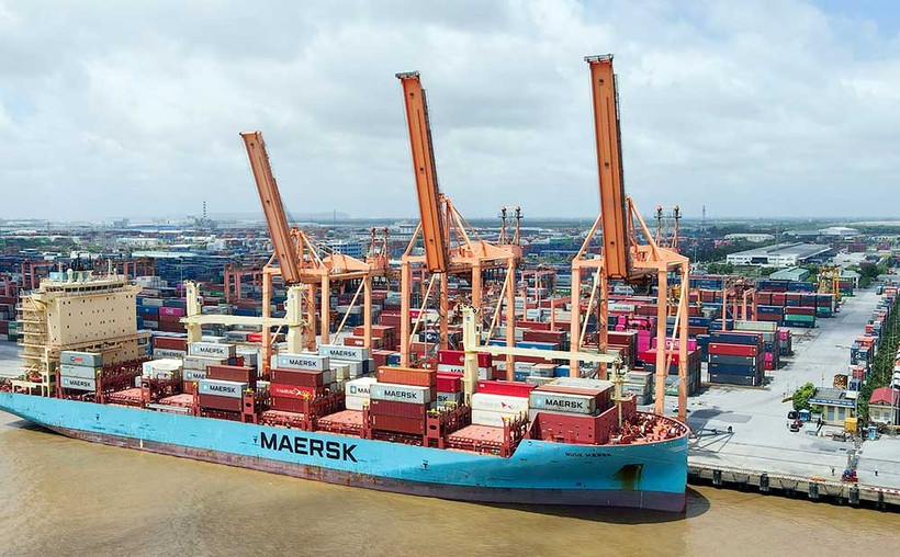 El Ministerio de Industria y Comercio reconoce que las importaciones y exportaciones de mercancías de Vietnam van por el buen camino (Fuente: baodautu.vn)