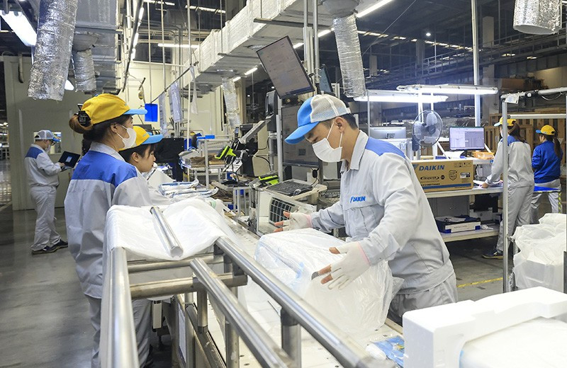 La producción industrial en noviembre y los primeros 11 meses de 2025 mantiene un ritmo de crecimiento positivo. (Foto: baodautu.vn)