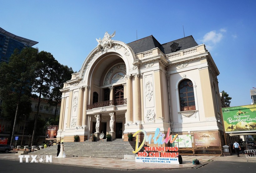 El Teatro de la Ciudad, con su clásica arquitectura francesa, está considerado uno de los teatros más grandes y bellos del Sudeste Asiático. (Foto: VNA)