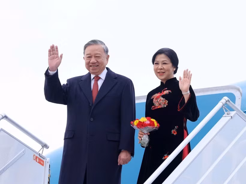 El secretario general del Partido Comunista de Vietnam, To Lam, y su esposa, concluyen su visita oficial a Finlandia.(Foto: VNA)