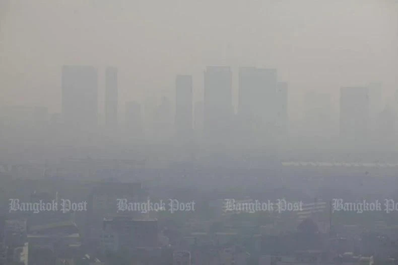 El polvo cubre Bangkok el 7 de enero. (Foto: bangkokpost.com)