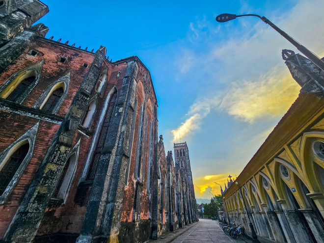 La Basílica de So Kien 1.jpg