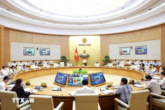 En la reunión ordinaria del Gabinete de septiembre (Foto: VNA) Phiên_họp_Chính_phủ_Thường_kỳ_tháng_9_năm_2024_và_Hội_nghị_Chính_phủ_với_các_địa_phương._Ảnh_TTXVN.webp