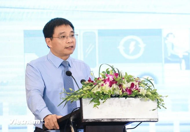 El ministro de Transporte de Vietnam, Nguyen Van Thang, pronuncia un discurso en el seminario (Foto: Vietnam+) Screenshot (22).png