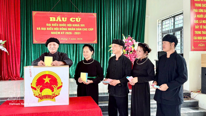 vnanet-dong-bao-cac-dan-toc-bac-ninh-phan-khoi-di-bau-cu-8643924.jpg