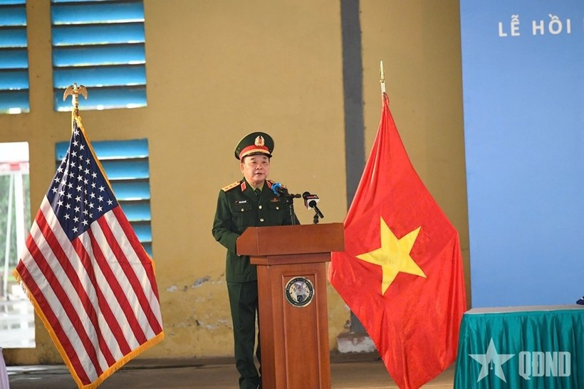 El viceministro de Defensa Nacional de Vietnam, Hoang Xuan Chien, habla en el evento. (Foto: VNA)