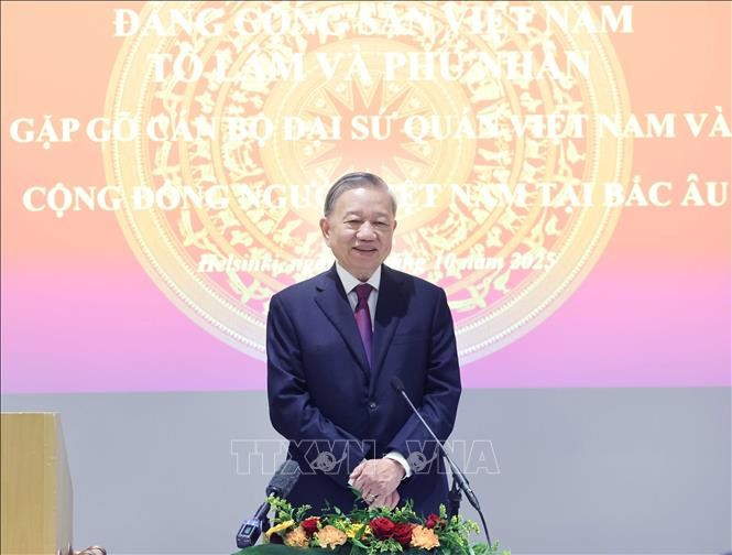 El secretario general del Partido Comunista de Vietnam, To Lam, habla en el encuentro. (Foto: VNA)