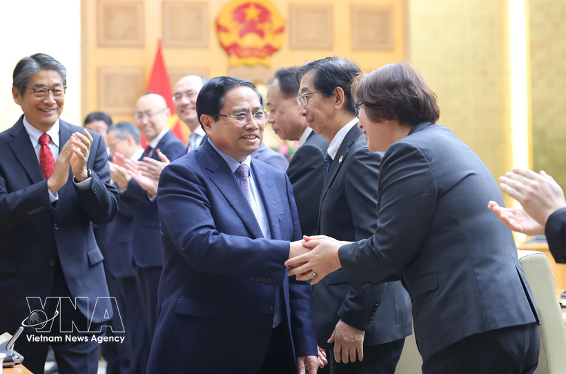 El primer ministro de Vietnam, Pham Minh Chinh, y las empresas japonesas. (Foto: VNA)